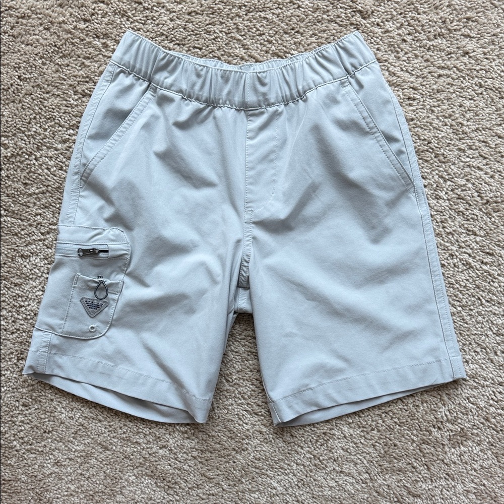 Columbia Light Gray Elastic Waist Cargo Shorts